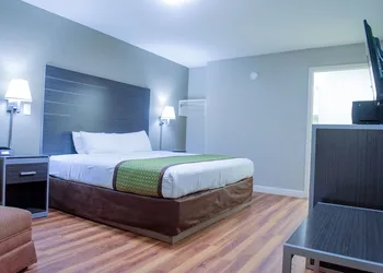Clarion Pointe Athens I-65 hotel thumbnail 8