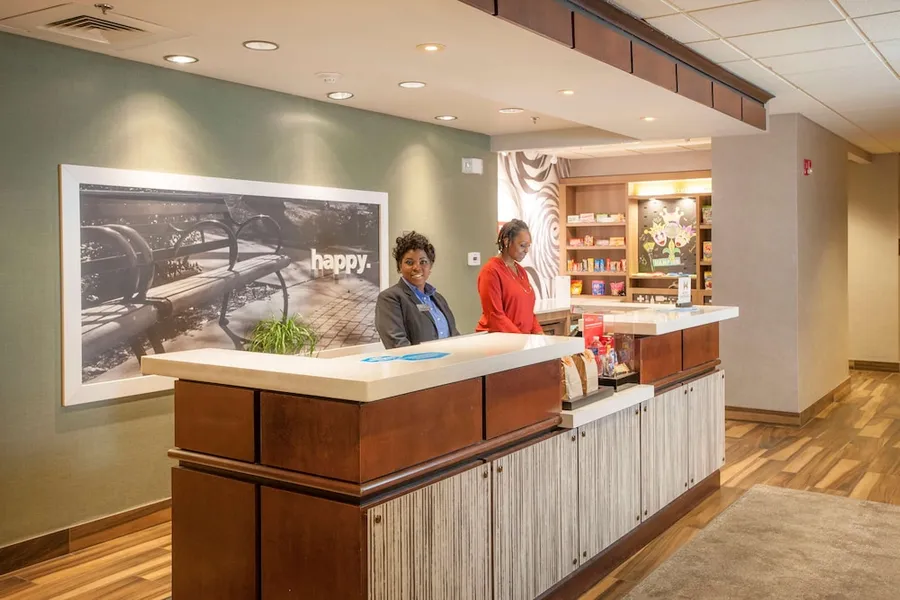 Hampton Inn & Suites Mobile Providence Park/Airport hotel detail image 2