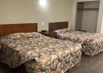 Imperial Motel hotel thumbnail 3