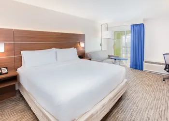 Holiday Inn Express Orange Beach by IHG hotel thumbnail 7