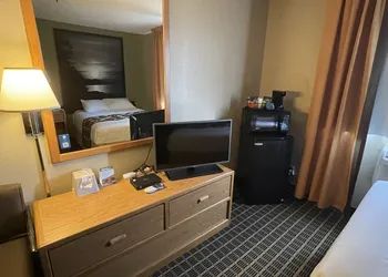Baranof Lodge hotel thumbnail 4