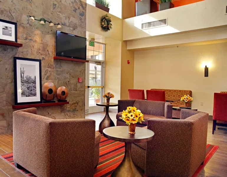 Hampton Inn & Suites Phoenix/Scottsdale hotel detail image 2