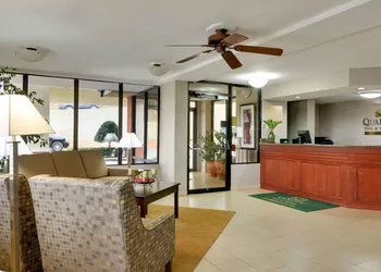 Quality Inn & Suites Clarksville hotel thumbnail 4