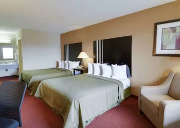 Quality Inn & Suites Clarksville hotel thumbnail 8