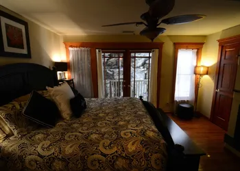 All Seasons Inn hotel thumbnail 7