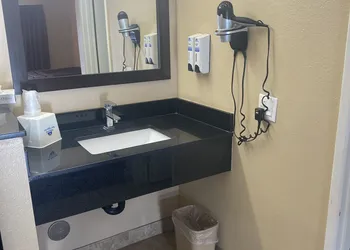 Anaheim Astoria Inn And Suites hotel thumbnail 4