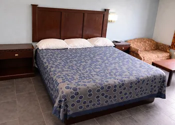 Executive Inn Pine Bluff hotel thumbnail 4