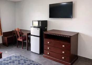 Executive Inn Pine Bluff hotel thumbnail 5