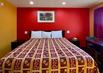 Razorback Inn hotel thumbnail 8
