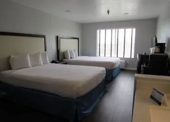 Capri Suites Anaheim hotel thumbnail 8