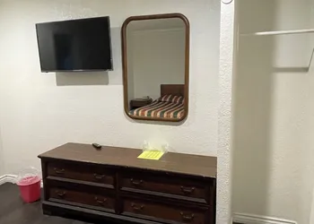 Welcome Inn & Suites hotel thumbnail 3