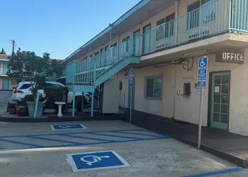 All 8 Motel hotel thumbnail 7