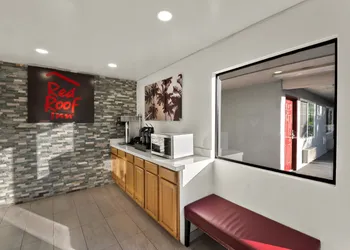 Red Roof Inn Los Angeles – Bellflower hotel thumbnail 3