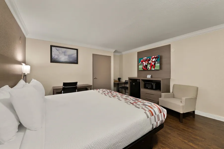 Red Roof Inn Los Angeles – Bellflower hotel detail image 6