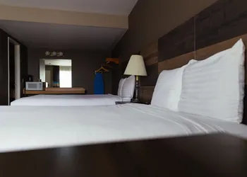 Cozy Inn hotel thumbnail 8