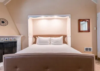 Normandy Inn hotel thumbnail 6