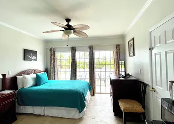 Coconut Cove Resort and Marina hotel thumbnail 2
