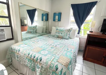 Coconut Cove Resort and Marina hotel thumbnail 6