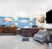 Oceanside Inn & Suites, a Days Inn by Wyndham hotel detail image 3