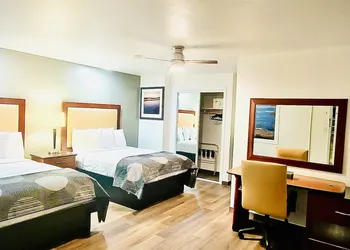 Oceanside Inn & Suites, a Days Inn by Wyndham hotel thumbnail 7