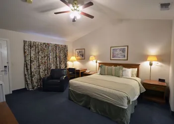 Garden Inn and Suites hotel thumbnail 4