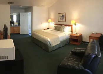 Garden Inn and Suites hotel thumbnail 8