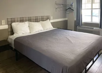 Motel 6 Glendale, CA – Pasadena Burbank Los Angeles hotel thumbnail 6