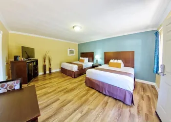 Palm Tropics Motel hotel thumbnail 5