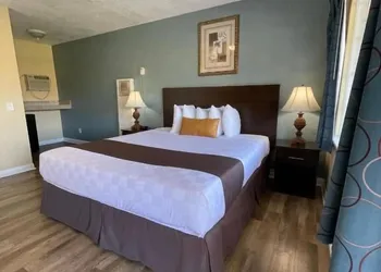 Palm Tropics Motel hotel thumbnail 8