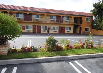 Diamond Inn hotel thumbnail 2