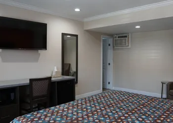 Sea Breeze Inn - LAX Airport, Los Angeles hotel thumbnail 4