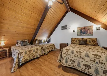 Silver Pines Lodge hotel thumbnail 7