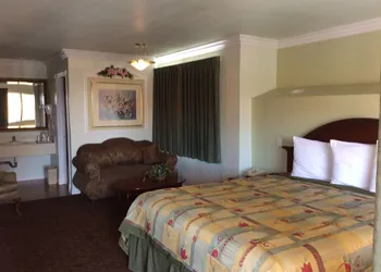 Azusa INN Motel hotel thumbnail 4