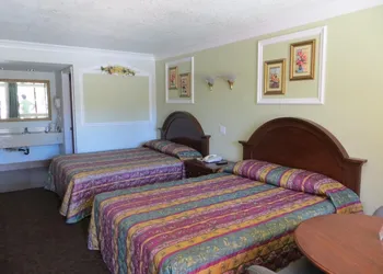 Azusa INN Motel hotel thumbnail 6