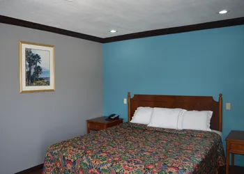 Eagle Inn Motel hotel thumbnail 5