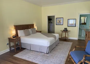 Elm House Inn hotel thumbnail 5
