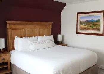 Elm House Inn hotel thumbnail 8