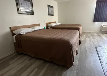 Jolly Roger Hotel hotel thumbnail 6