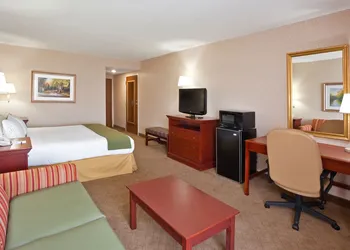 Holiday Inn Express Wilmington by IHG hotel thumbnail 4