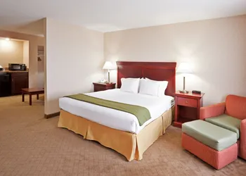 Holiday Inn Express Wilmington by IHG hotel thumbnail 5