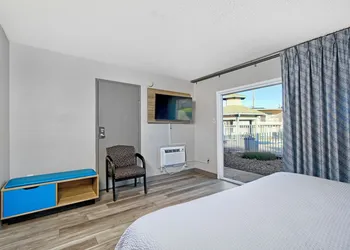 Days Inn by Wyndham Novato/San Francisco hotel thumbnail 8