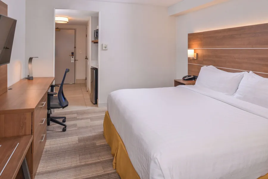 Holiday Inn Express Palm-Desert by IHG hotel detail image 2