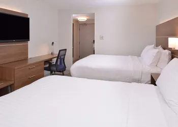 Holiday Inn Express Palm-Desert by IHG hotel thumbnail 7