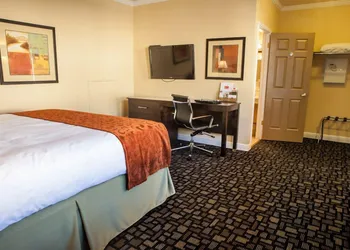 Marinwood Inn & Suites hotel thumbnail 3