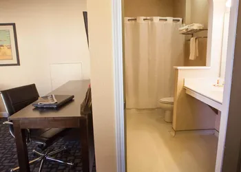 Marinwood Inn & Suites hotel thumbnail 7