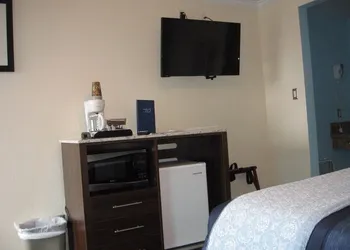 Dolphin Cove Motel hotel thumbnail 6