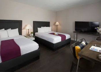Hotel Iris - San Diego hotel thumbnail 4