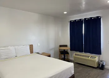 Palms Inn & Suites hotel thumbnail 6