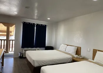 Palms Inn & Suites hotel thumbnail 7
