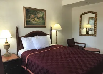 Economy Inn hotel thumbnail 2